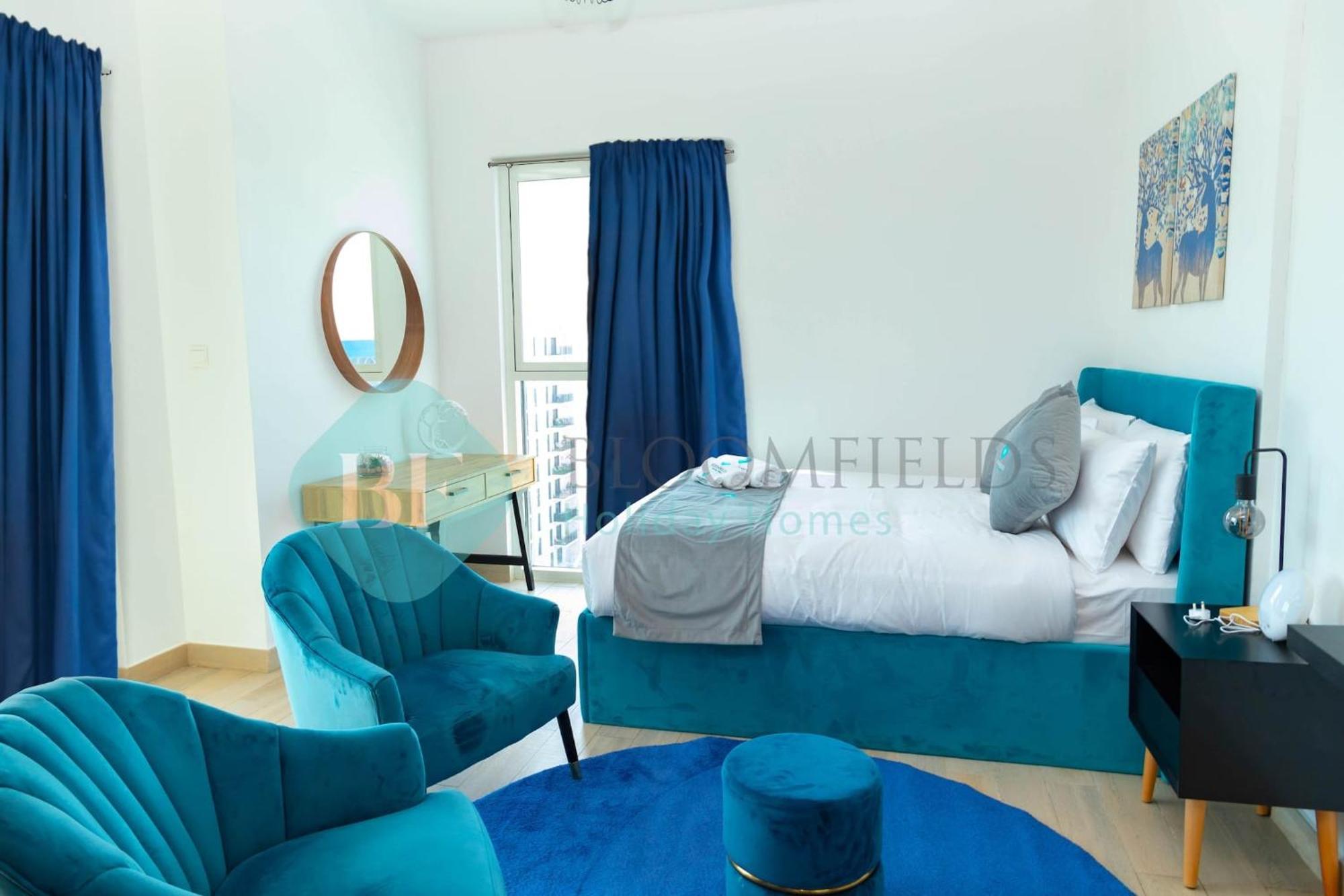 Bloomfields Stu Partial Canal View In Waters Edge Abu Dhabi Exterior photo